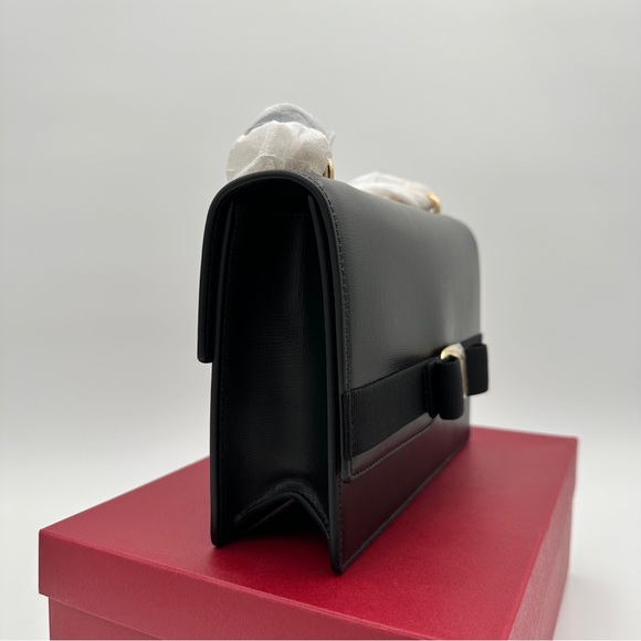 SALVATORE FERRAGAMO - VERA BOW CROSS-BODY BAG - Picture 4 of 16